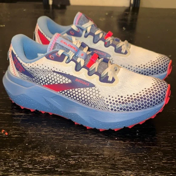 Brooks Caldera 6 Athletic Shoes in Blue and Pink - Picture 3 of 3